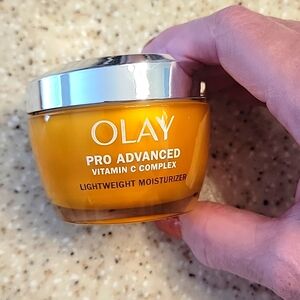 OLAY Vitamin C NWOT Moisturizer
